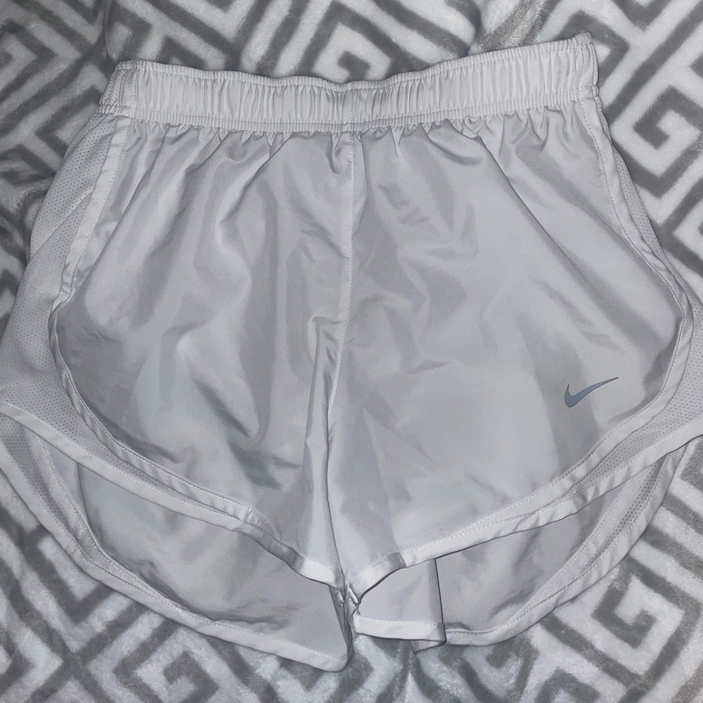 white nike shorts